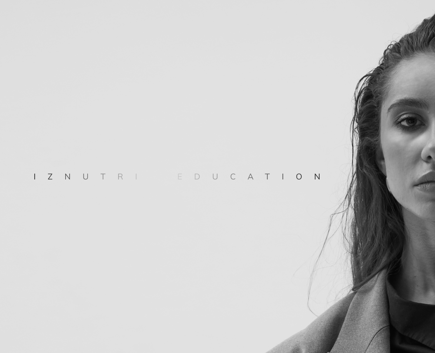 Iznutri  Education | Курс по SMM — Интерфейсы, Анимация на Dprofile
