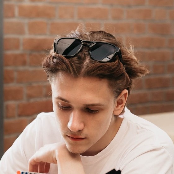 Аватар пользователя Nikita Vikhlyaev